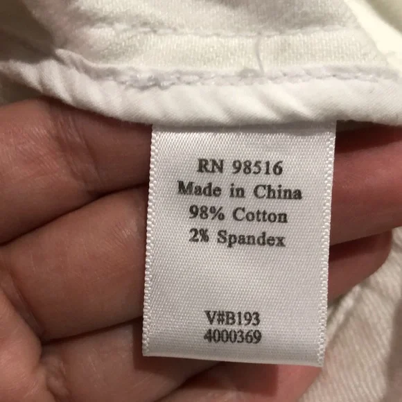 COLDWATER CREEK - FLORIDA Embroidered White Denim Jean Jacket w/Stretch - Picture 6 of 10